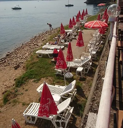 White Village Park Iskar Lake Holiday park 2*